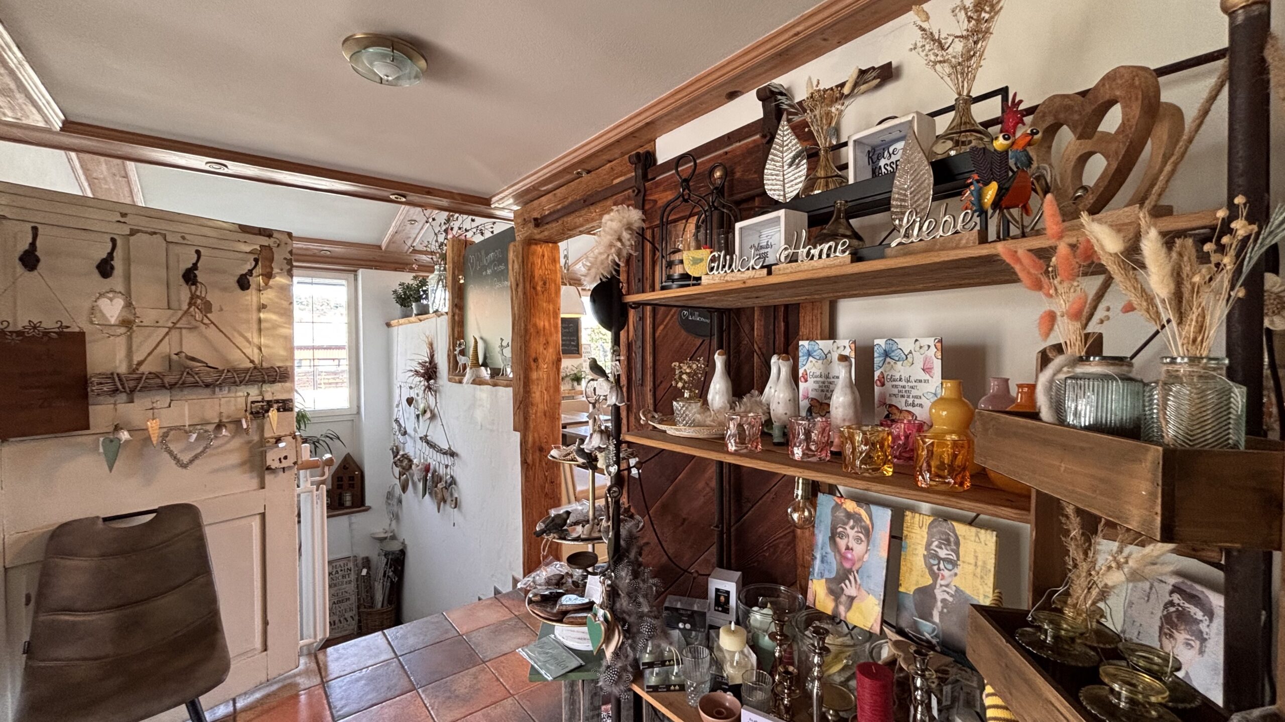 Geschenke und Deko zum Stöbern – Gasthaus Rose Salem